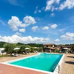 Mansion In With Pool & Hills 펜션 페루자
